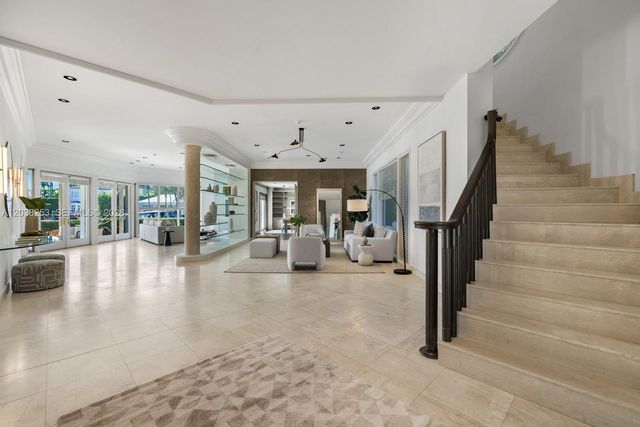 6500 N Bay Road, Miami Beach, FL 33141