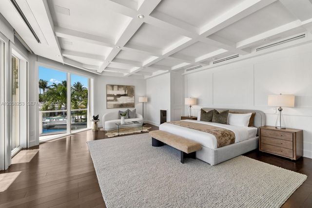 6500 N Bay Road, Miami Beach, FL 33141