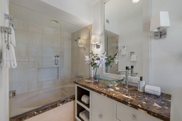 6500 N Bay Road, Miami Beach, FL 33141