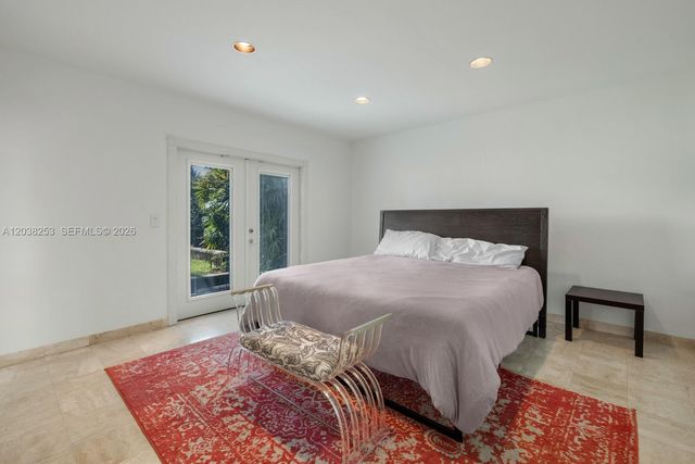 6500 N Bay Road, Miami Beach, FL 33141