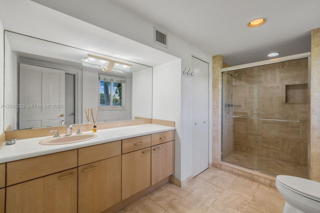 6500 N Bay Road, Miami Beach, FL 33141