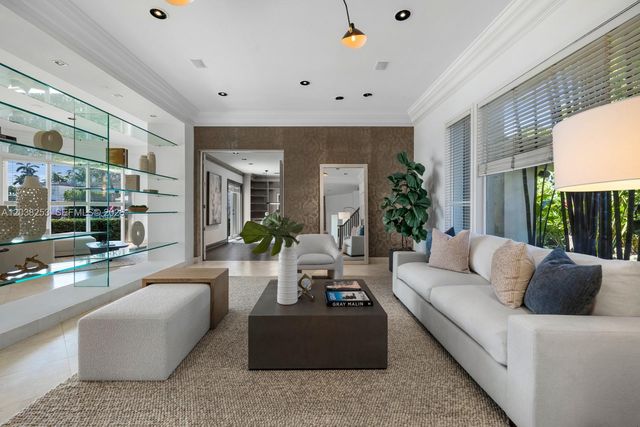 6500 N Bay Road, Miami Beach, FL 33141