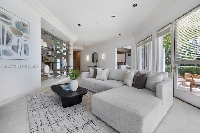 6500 N Bay Road, Miami Beach, FL 33141