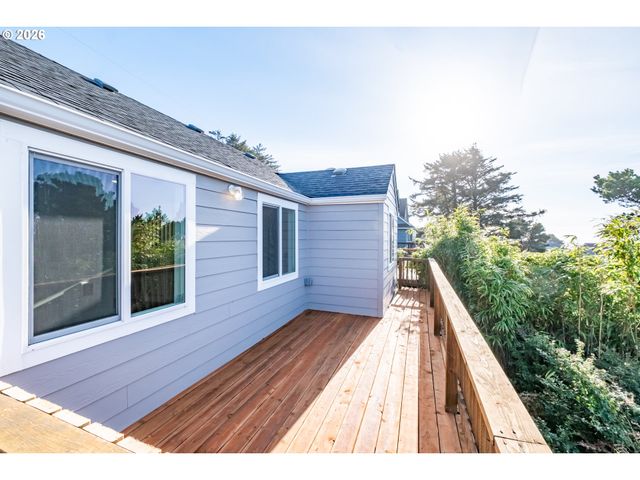 4641 Sw COAST Ave, Lincoln City, OR 97367