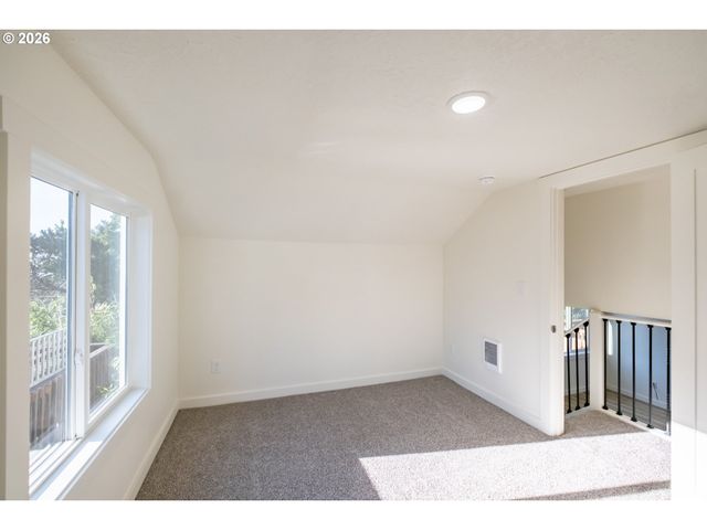 4641 Sw COAST Ave, Lincoln City, OR 97367