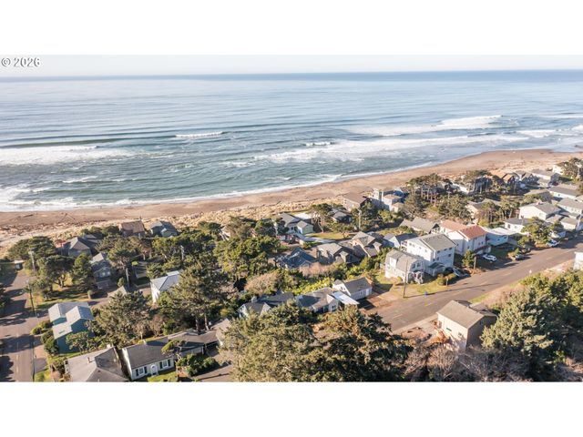 4641 Sw COAST Ave, Lincoln City, OR 97367