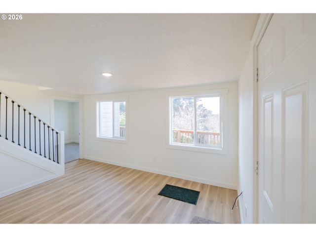 4641 Sw COAST Ave, Lincoln City, OR 97367
