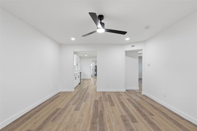 2607 Brandon Street, Dallas, TX 75211