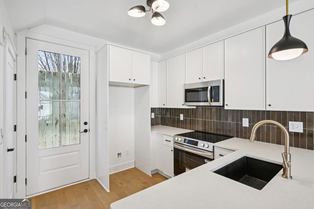 1160 Boulevard SE 11, Atlanta, GA 30312