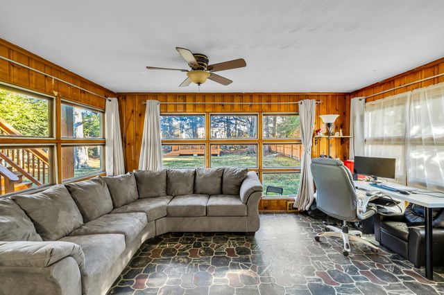 40 Leaf Avenue, Waterbury, CT 06705