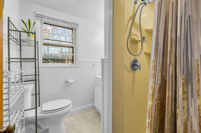 40 Leaf Avenue, Waterbury, CT 06705