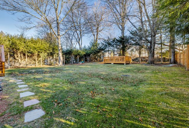 40 Leaf Avenue, Waterbury, CT 06705