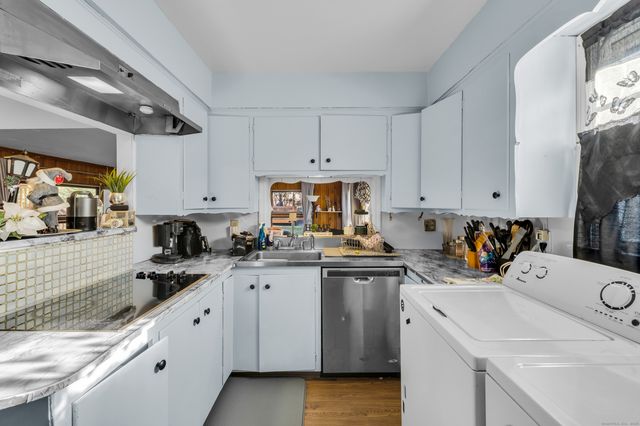 40 Leaf Avenue, Waterbury, CT 06705