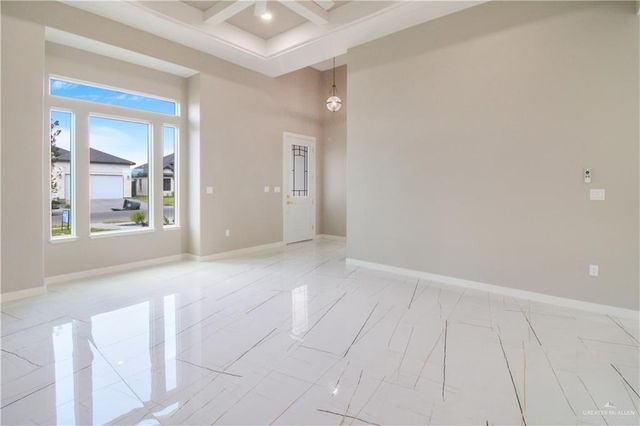 909 Azalea Street, Mission, TX 78573