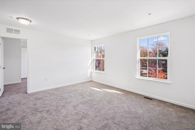 5012 SAINT GEORGES CHAPEL LN, Bowie, MD 20720