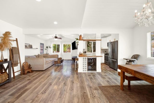 1552 American River Trl, Cool, CA 95614