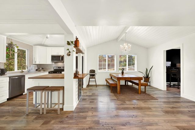 1552 American River Trl, Cool, CA 95614