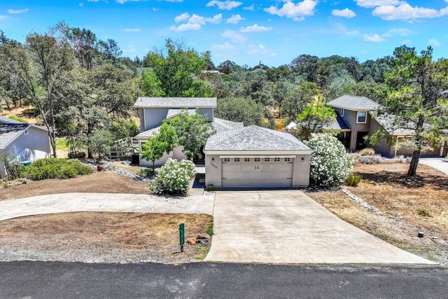 1552 American River Trl, Cool, CA 95614