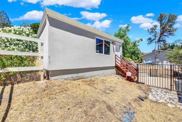 1552 American River Trl, Cool, CA 95614