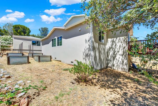 1552 American River Trl, Cool, CA 95614