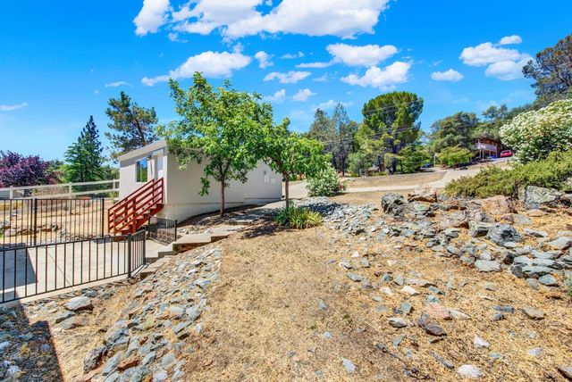 1552 American River Trl, Cool, CA 95614