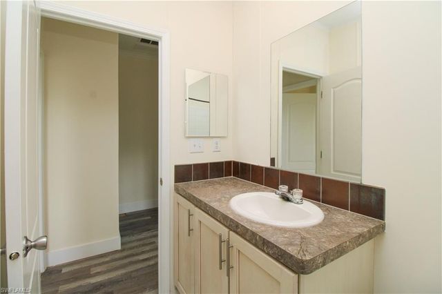 4660 43rd AVE NE, Naples, FL 34120