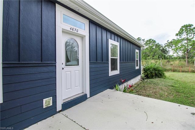 4660 43rd AVE NE, Naples, FL 34120