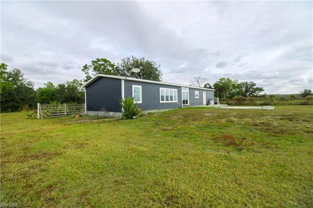 4660 43rd AVE NE, Naples, FL 34120