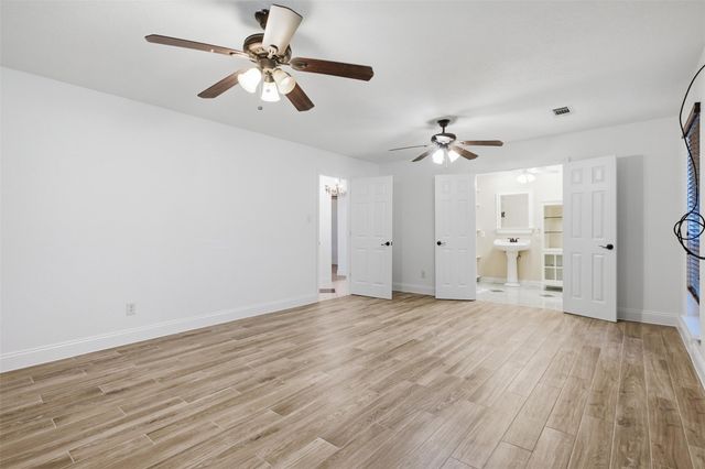 5902 Mccullough Street, Baytown, TX 77521
