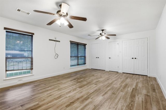 5902 Mccullough Street, Baytown, TX 77521