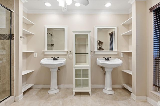 5902 Mccullough Street, Baytown, TX 77521