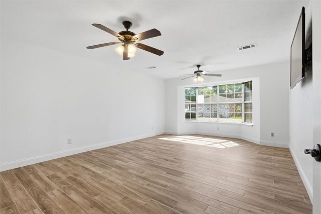 5902 Mccullough Street, Baytown, TX 77521