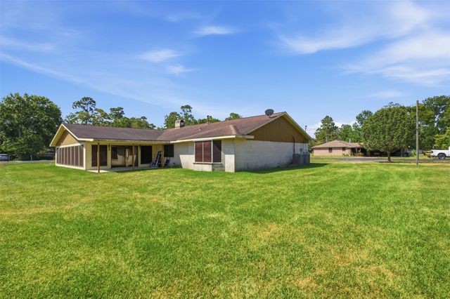 5902 Mccullough Street, Baytown, TX 77521