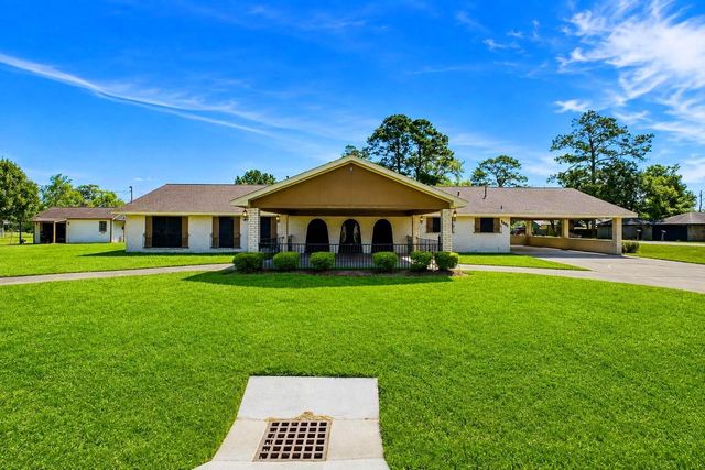 5902 Mccullough Street, Baytown, TX 77521