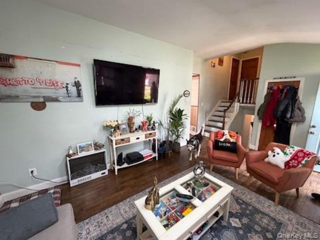 379 W 24th Street, Deer Park, NY 11729