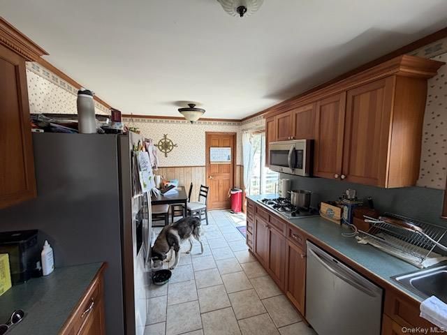 379 W 24th Street, Deer Park, NY 11729