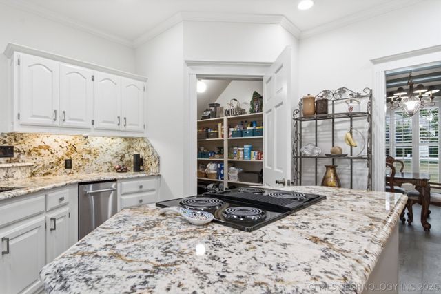 3705 W Urbana Street, Broken Arrow, OK 74012