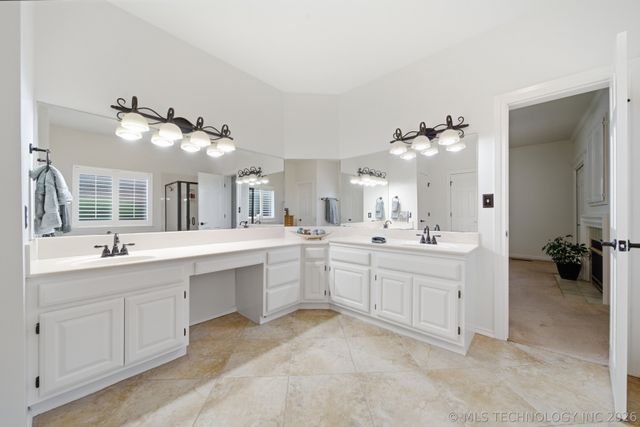 3705 W Urbana Street, Broken Arrow, OK 74012
