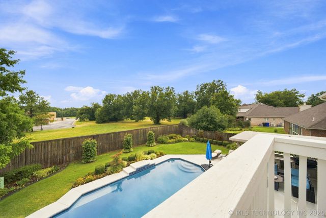 3705 W Urbana Street, Broken Arrow, OK 74012