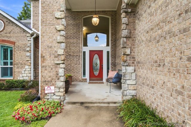 3705 W Urbana Street, Broken Arrow, OK 74012