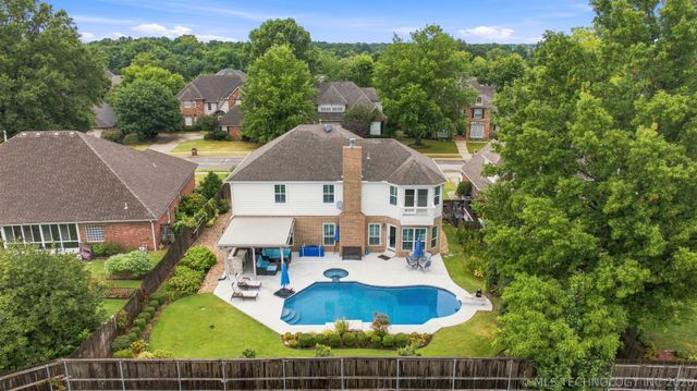 3705 W Urbana Street, Broken Arrow, OK 74012