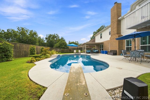 3705 W Urbana Street, Broken Arrow, OK 74012