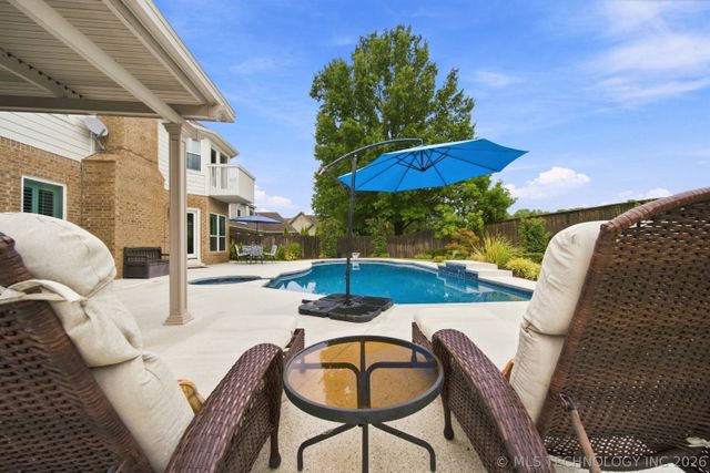 3705 W Urbana Street, Broken Arrow, OK 74012