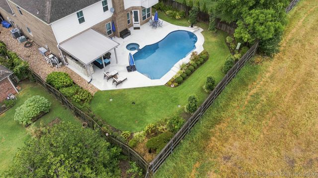 3705 W Urbana Street, Broken Arrow, OK 74012
