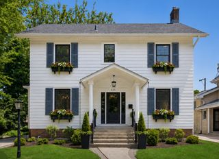 115 S Spring Avenue, La Grange, IL 60525