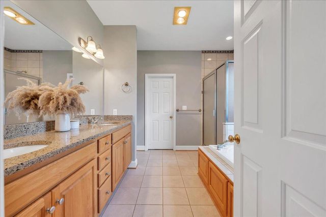 231 Freedom LN, Wirtz, VA 24184