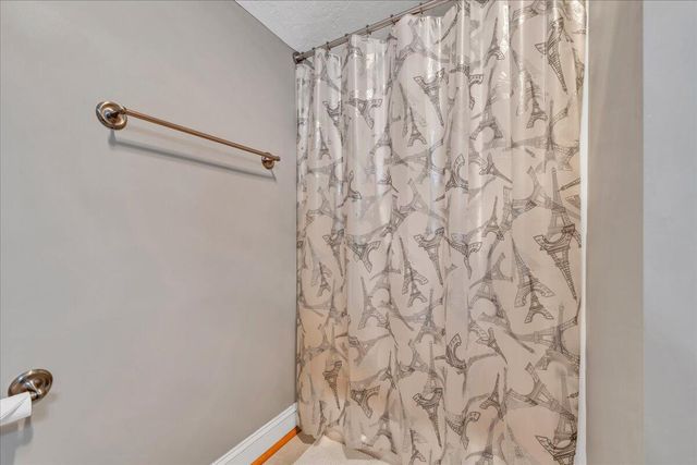231 Freedom LN, Wirtz, VA 24184