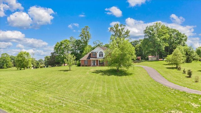 231 Freedom LN, Wirtz, VA 24184