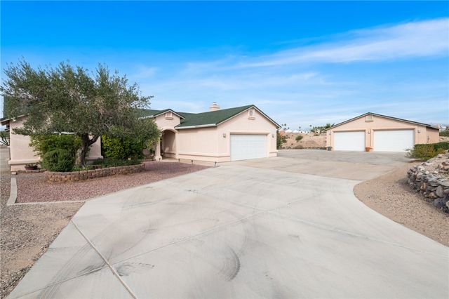 1837 Wolf Road, Bullhead City, AZ 86442