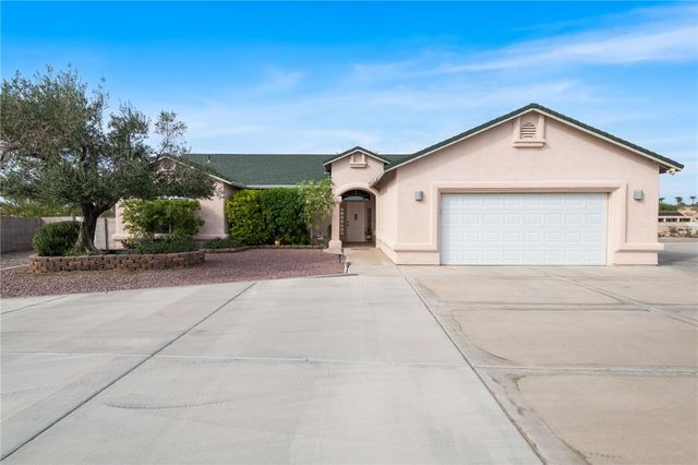 1837 Wolf Road, Bullhead City, AZ 86442